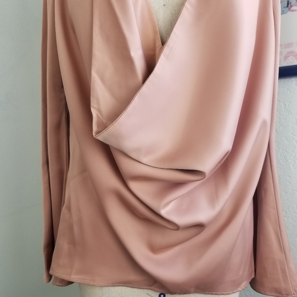 Stylestalker Peach Bell Sleeve Silky Blouse Small - Picture 2 of 8